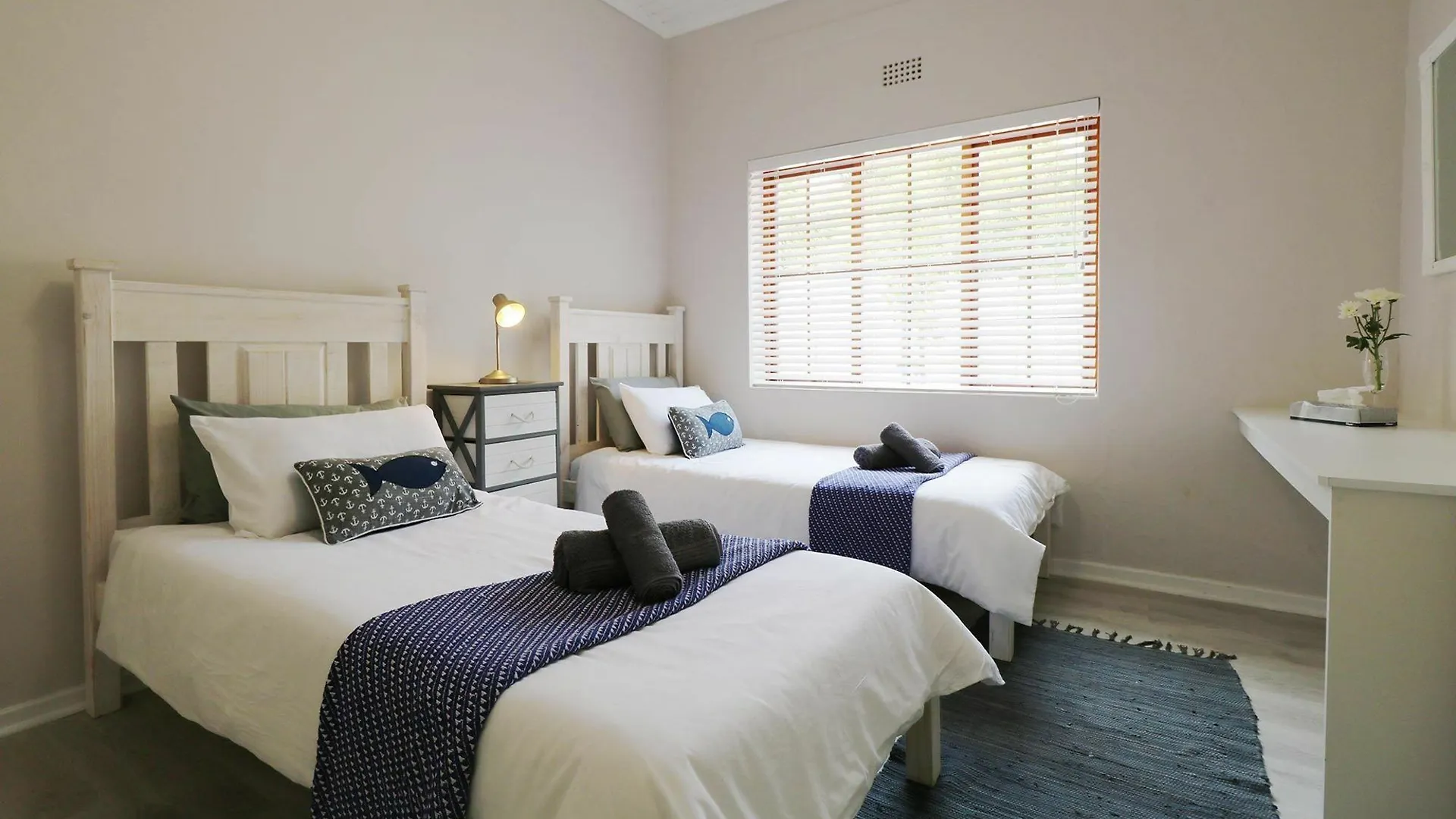 Oceana Beach Vacation Home Gordons Bay